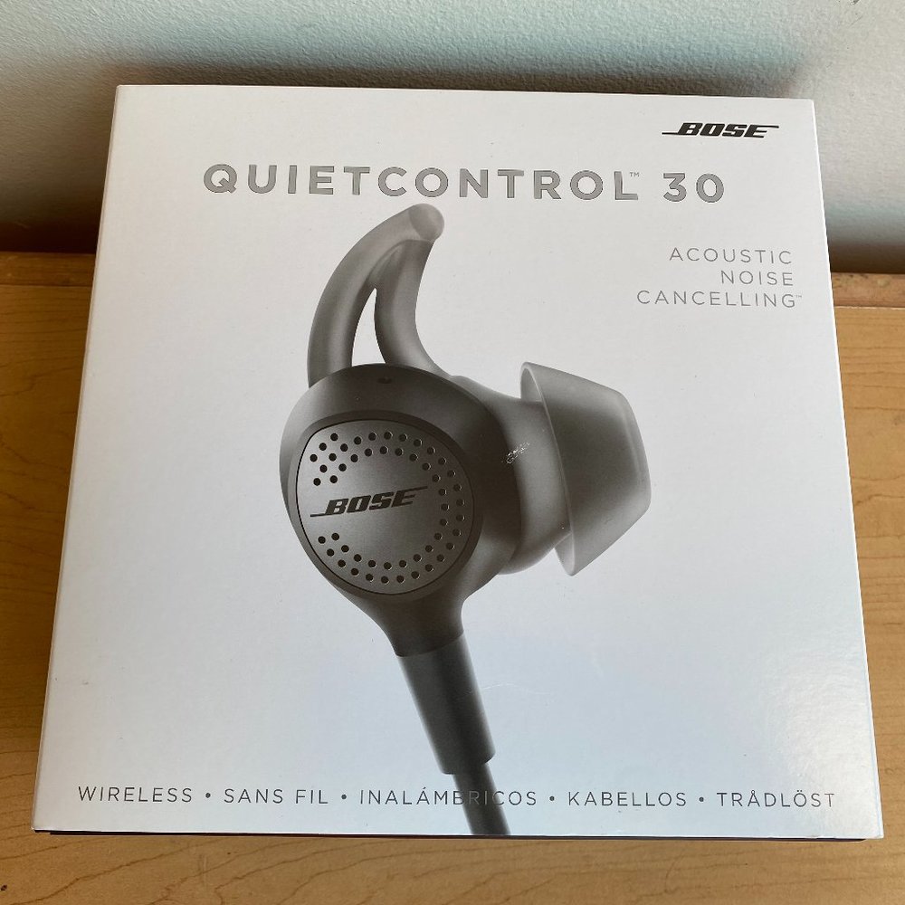 COPY - BOSE QuietControl 30 wireless headphones